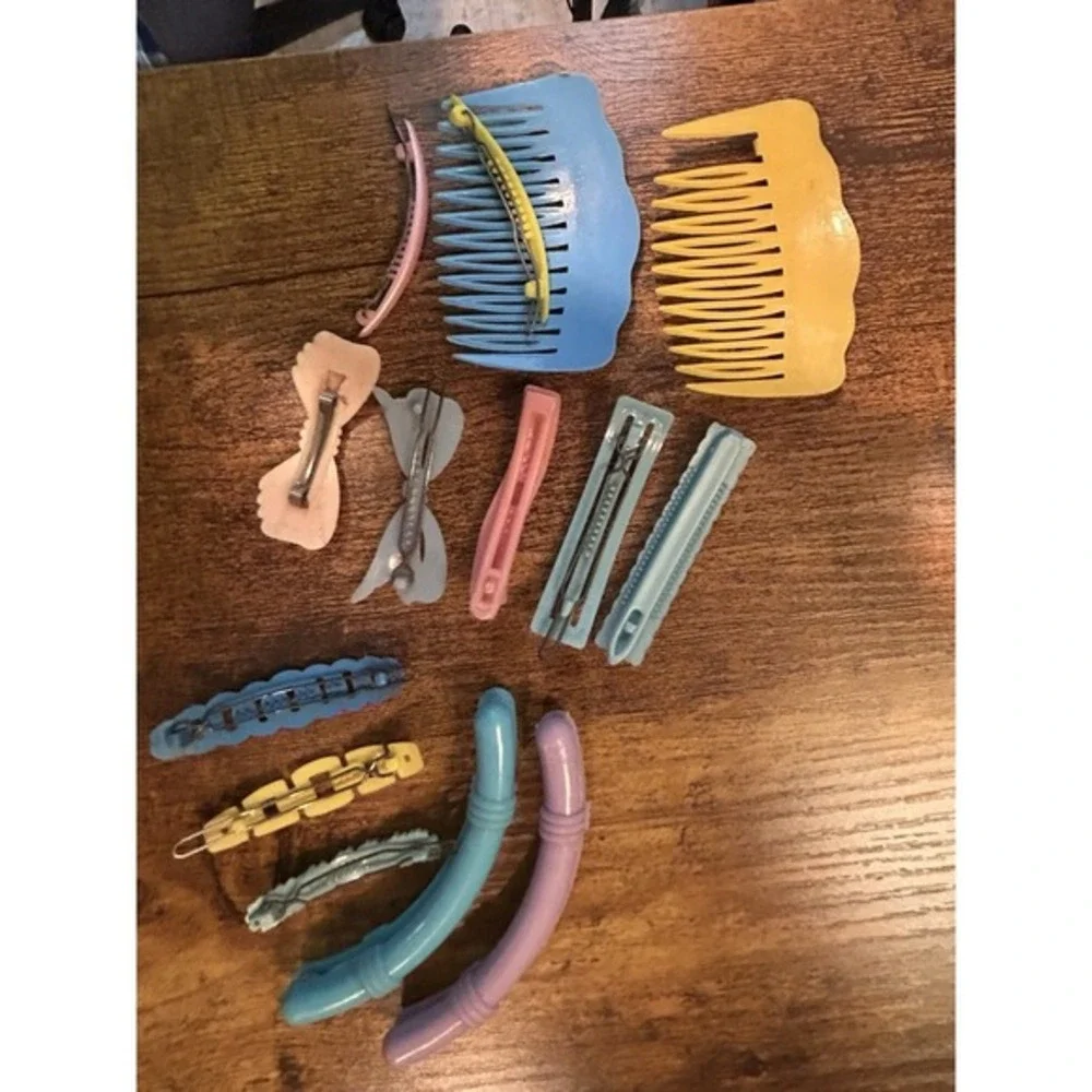 Vintage Hair Accessories 50's-70's. Various brands but‎ mostly Goody.